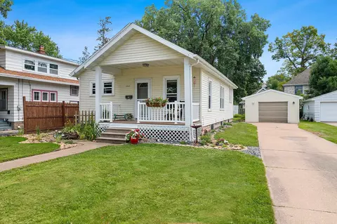 1561 W Prospect Ave, Appleton, WI 54914