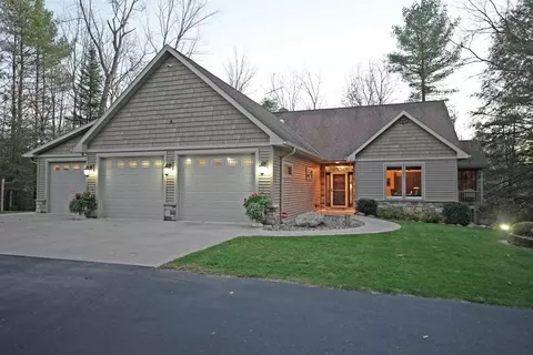 13165 State Hwy 64, Suring, WI 54174