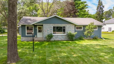 620 S Cambridge St, Wautoma, WI 54982