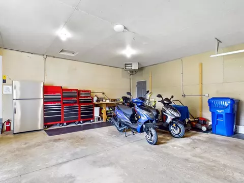 2813 S Schaefer Cir, Appleton, WI 54915 photo 22