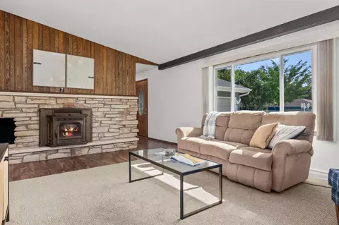 2215 N Meade Pl, Appleton, WI 54911 photo 4