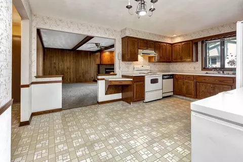 2016 N Eugene St, Appleton, WI 54914 photo 9