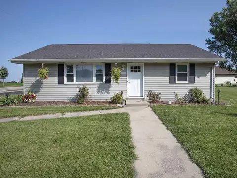 2765 Continental Dr, Green Bay, WI 54311