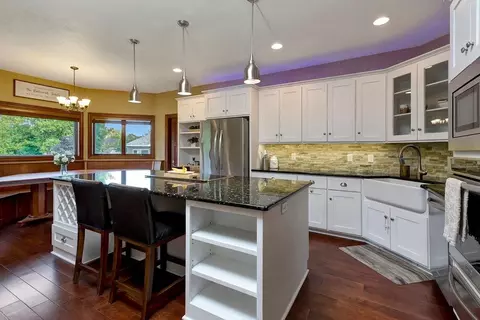 4820 W Corsican Pine Dr, Appleton, WI 54913 photo 6