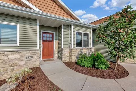 4820 W Corsican Pine Dr, Appleton, WI 54913 photo 2