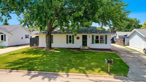1567 Ames St, Neenah, WI 54956