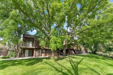 Exterior - 202 Royal Ct #6, Appleton, WI 54915 photo 2 of 2