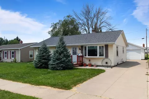 125 Andrew Ave, Neenah, WI 54956