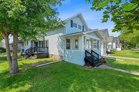 909 W Lawrence St, Appleton, WI 54914