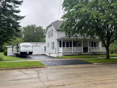 264 Modoc St, Clintonville, WI 54929