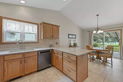 1409 E Keystone Ln, Appleton, WI 54913 photo 8