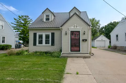 622 Jackson St, Neenah, WI 54956