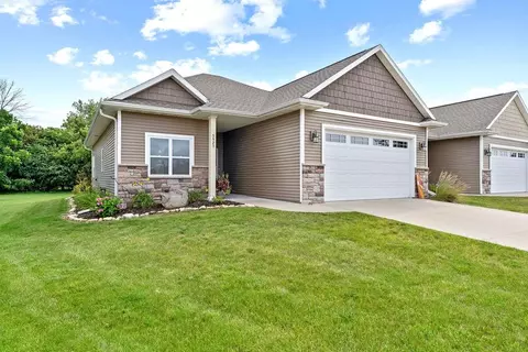 5525 Pennsylvania Ave, Grand Chute, WI 54914