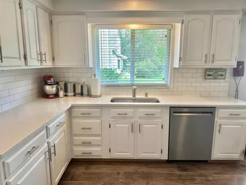 3421 E Crestview Dr, Appleton, WI 54915 photo 12