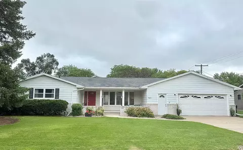 3421 E Crestview Dr, Appleton, WI 54915