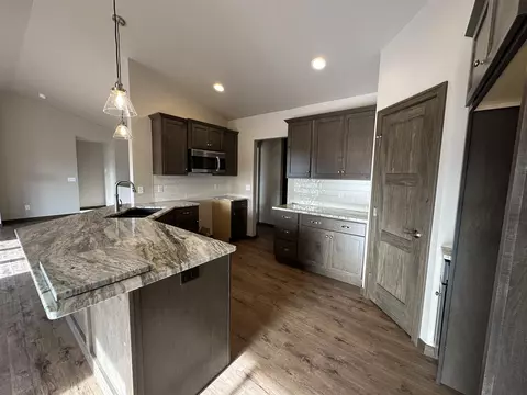 2227 E Honeygold Ct, Appleton, WI 54913 photo 9