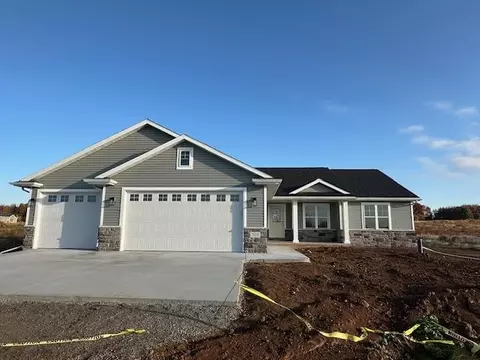707 Wildwind Dr, Hortonville, WI 54944