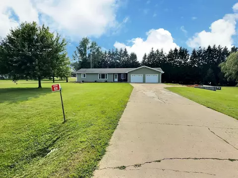 839 County Rd E, Ripon, WI 54971