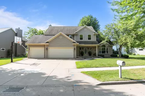 Exterior - 2701 E Dietzen Dr, Appleton, WI 54915 photo 10 of 10