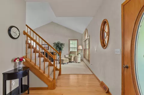 Entry Way - 2701 E Dietzen Dr, Appleton, WI 54915 photo 3 of 5