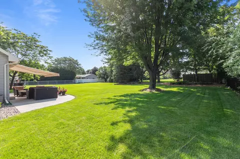 Exterior - 2701 E Dietzen Dr, Appleton, WI 54915 photo 6 of 10
