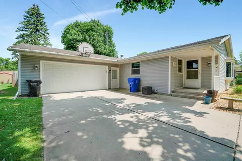 26 Tracy Ct, Appleton, WI 54915 photo 2