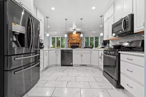 Kitchen - w10792 Little Road, Gresham, WI 54128 photo 1 of 4