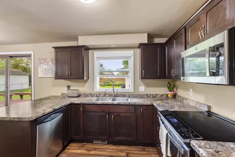 Kitchen - 210 W Wilson Ave, Appleton, WI 54915 photo 4 of 5