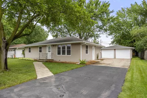 210 W Wilson Ave, Appleton, WI 54915