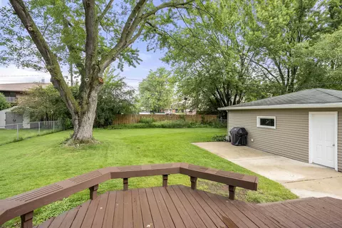 Exterior - 210 W Wilson Ave, Appleton, WI 54915 photo 4 of 7