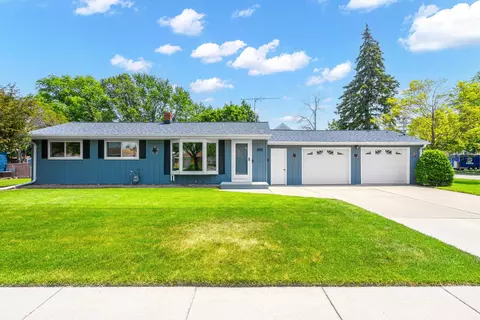 1033 Abrams St, Green Bay, WI 54302