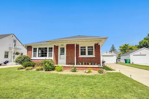 725 Thrush St, Green Bay, WI 54303