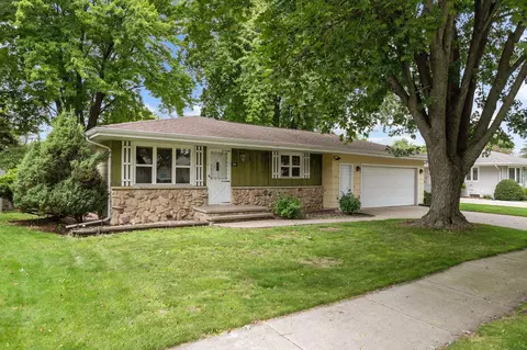 1601 N Edgewood Ave, Appleton, WI 54914