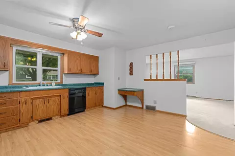 Kitchen - 1601 N Edgewood Ave, Appleton, WI 54914 photo 4 of 4