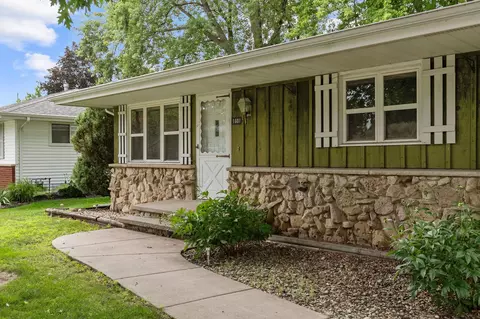 Exterior - 1601 N Edgewood Ave, Appleton, WI 54914 photo 7 of 7