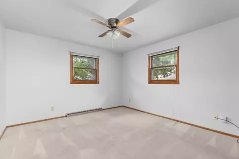 Bedroom - 1601 N Edgewood Ave, Appleton, WI 54914 photo 3 of 8