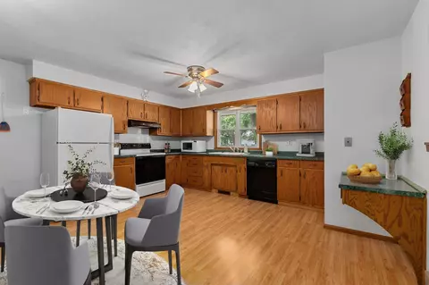 Kitchen - 1601 N Edgewood Ave, Appleton, WI 54914 photo 2 of 4