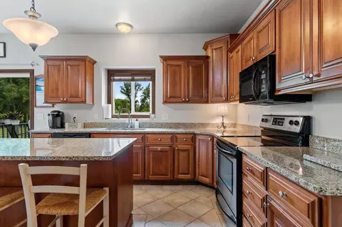 4397 N White Hawk Dr, Appleton, WI 54913 photo 12