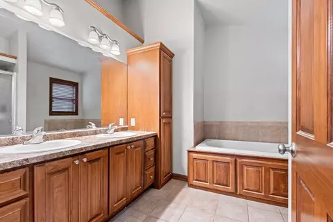 4397 N White Hawk Dr, Appleton, WI 54913 photo 25
