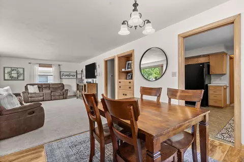 1224 W Roberts Ave, Appleton, WI 54914 photo 2