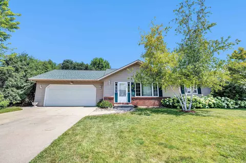 2603 Pecan St, Green Bay, WI 54311
