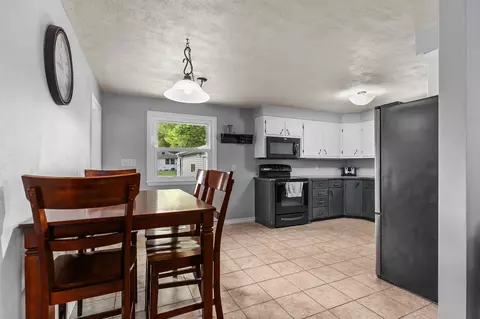 711 E Harding Dr, Appleton, WI 54915 photo 6