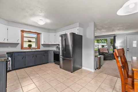711 E Harding Dr, Appleton, WI 54915 photo 3