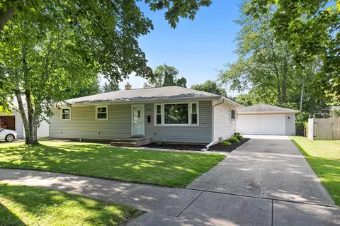 711 E Harding Dr, Appleton, WI 54915