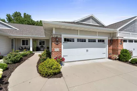 2592 Bay Harbor Cir #3, Green Bay, WI 54304