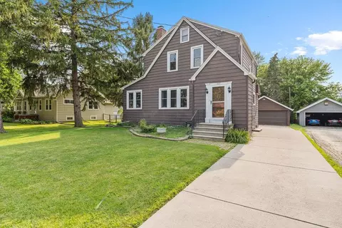 1837 Vinland St, Oshkosh, WI 54901