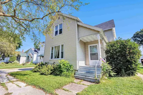 1345 Lawe St, Green Bay, WI 54301