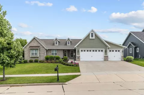 5622 N Rosemary Dr, Appleton, WI 54913