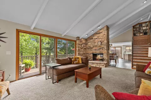 2520 E Crestview Dr, Appleton, WI 54915 photo 8