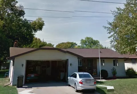 823 S Arlington St, Appleton, WI 54915